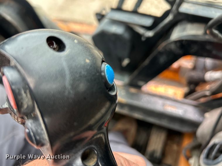 image for item FC2832 2015 Case SR270 skid steer loader