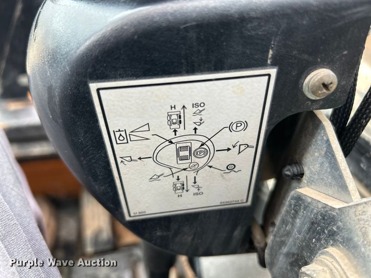 image for item FC2832 2015 Case SR270 skid steer loader