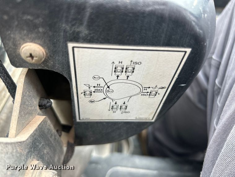 image for item FC2832 2015 Case SR270 skid steer loader