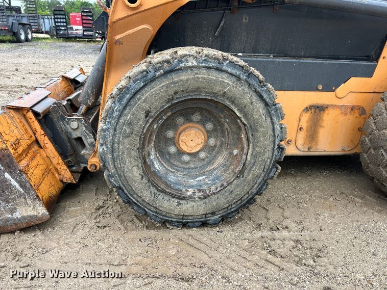 image for item FC2832 2015 Case SR270 skid steer loader