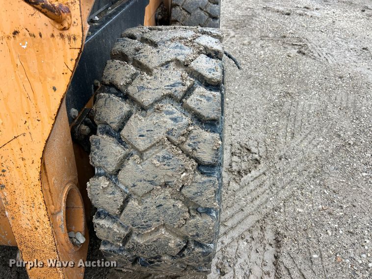 image for item FC2832 2015 Case SR270 skid steer loader