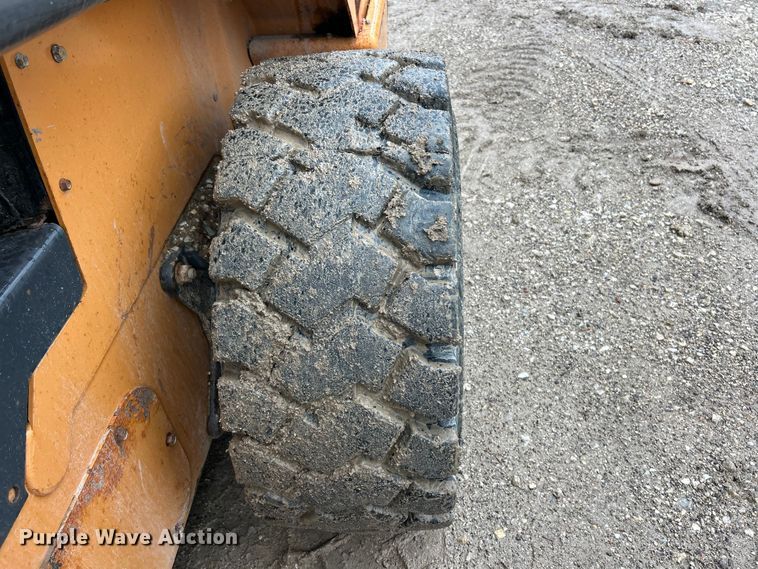 image for item FC2832 2015 Case SR270 skid steer loader