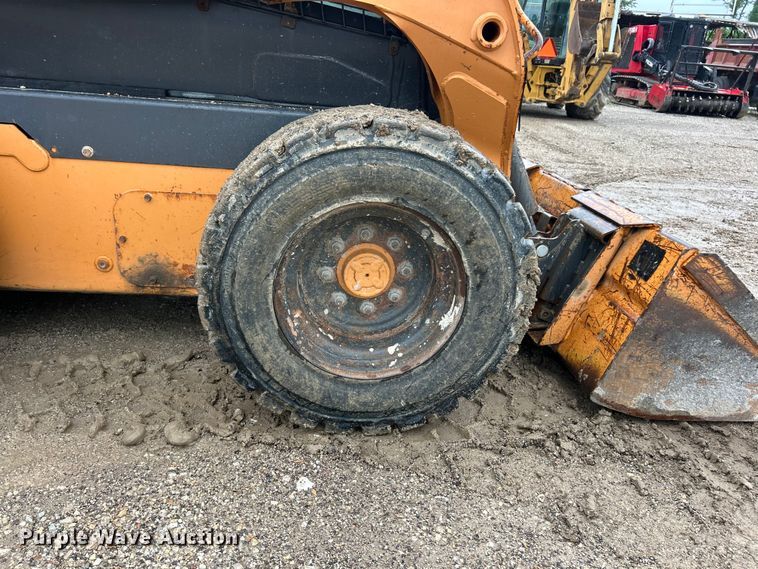image for item FC2832 2015 Case SR270 skid steer loader