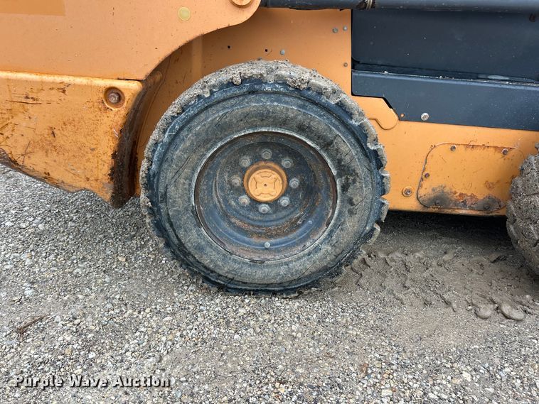 image for item FC2832 2015 Case SR270 skid steer loader