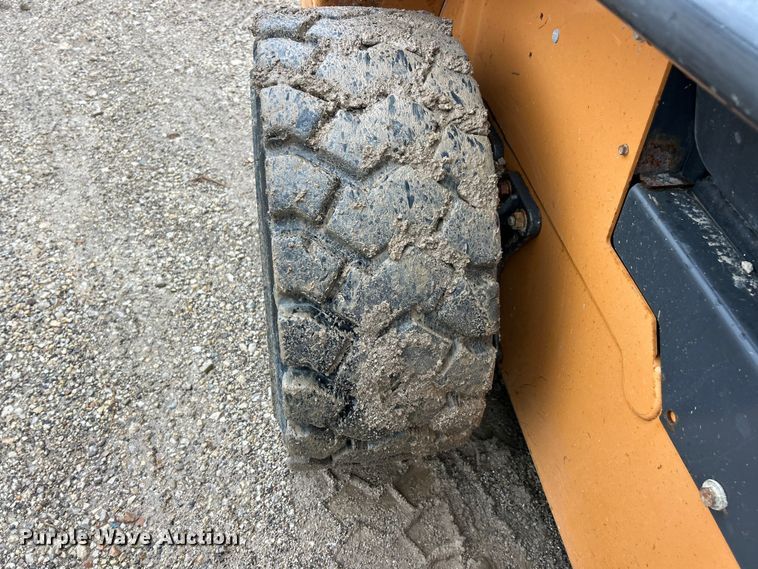 image for item FC2832 2015 Case SR270 skid steer loader