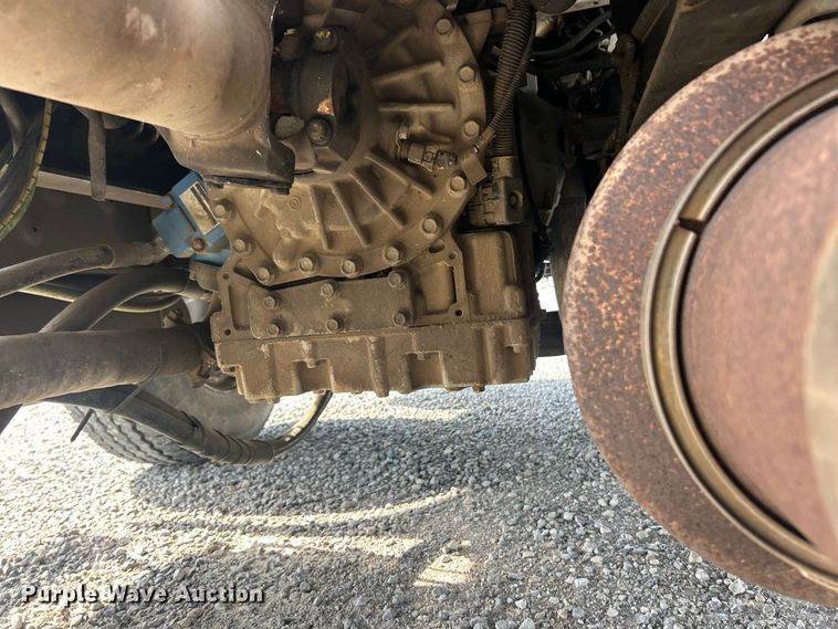 image for item FC2834 2012 International 4400 digger derrick truck