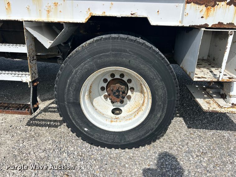 image for item FC2834 2012 International 4400 digger derrick truck