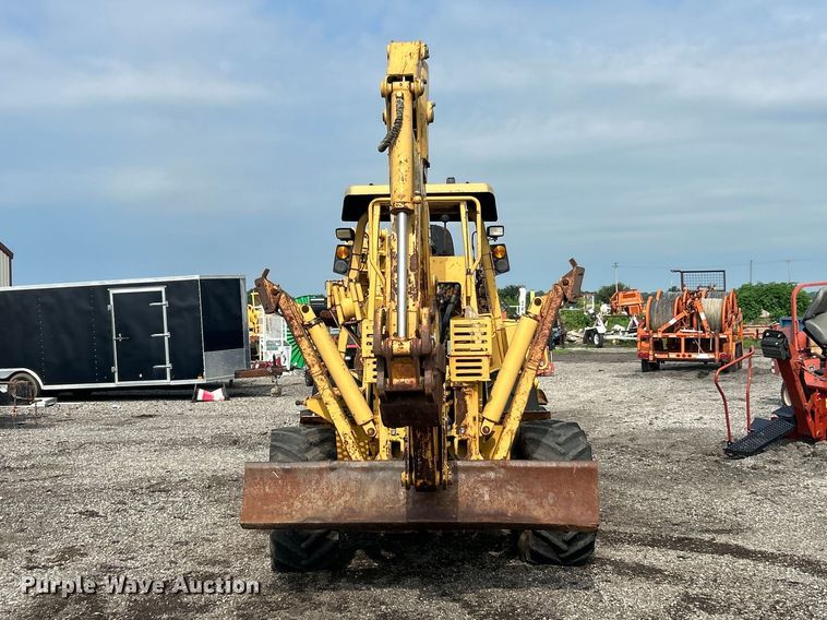 image for item FC2852 2006 Vermeer RT950 cable plow