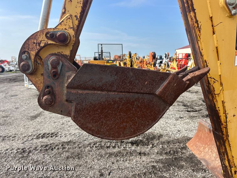 image for item FC2852 2006 Vermeer RT950 cable plow