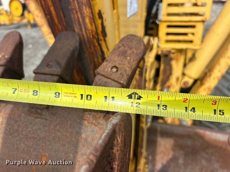 image for item FC2852 2006 Vermeer RT950 cable plow