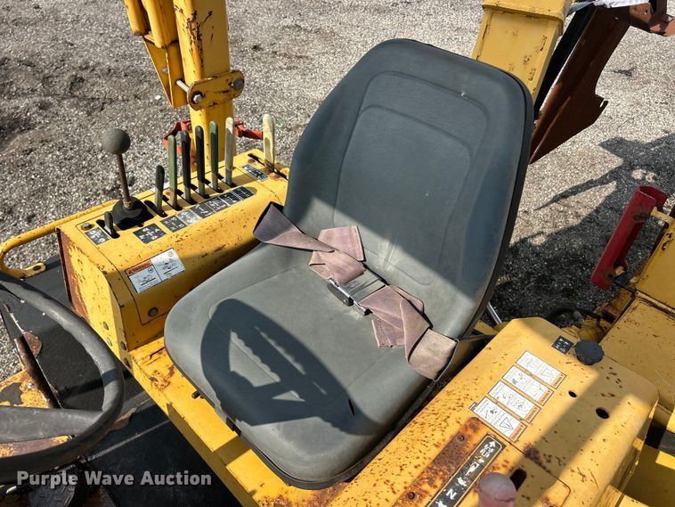 image for item FC2852 2006 Vermeer RT950 cable plow