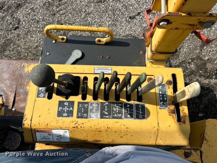 image for item FC2852 2006 Vermeer RT950 cable plow