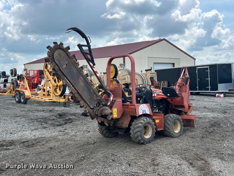 image for item FC2854 2004 Ditch Witch RT40 trencher