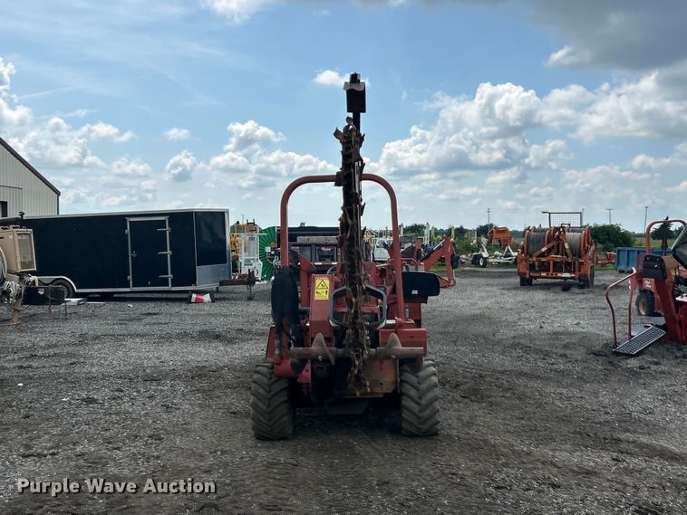 image for item FC2854 2004 Ditch Witch RT40 trencher