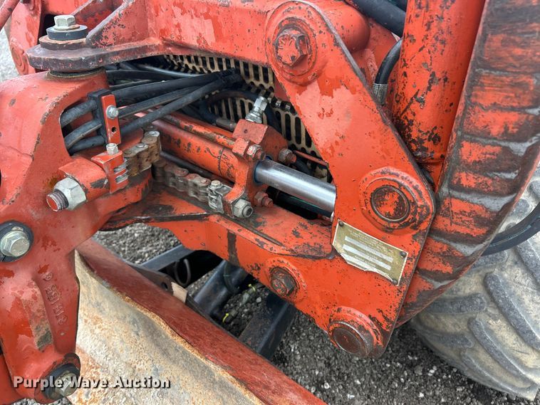 image for item FC2854 2004 Ditch Witch RT40 trencher