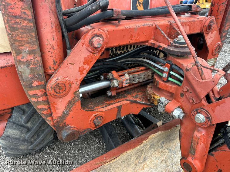 image for item FC2854 2004 Ditch Witch RT40 trencher