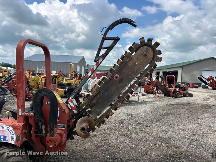 image for item FC2854 2004 Ditch Witch RT40 trencher