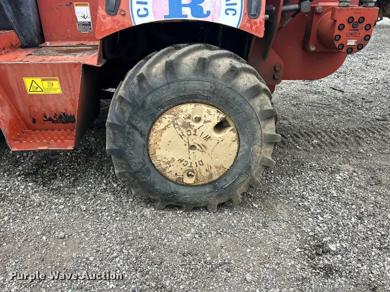 image for item FC2854 2004 Ditch Witch RT40 trencher