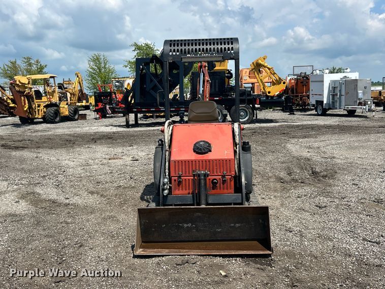 image for item FC2856 2004 Ditch Witch XT850 mini excavator / tool carrier