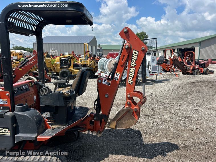 image for item FC2856 2004 Ditch Witch XT850 mini excavator / tool carrier
