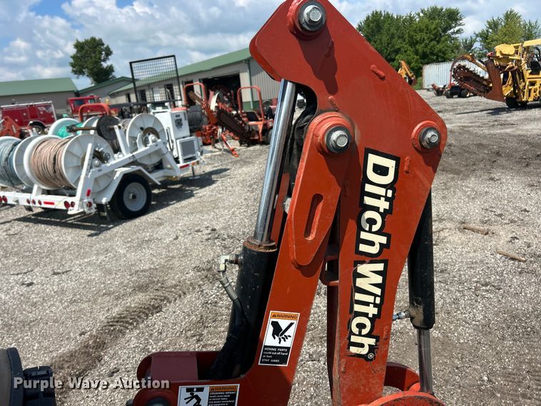 image for item FC2856 2004 Ditch Witch XT850 mini excavator / tool carrier