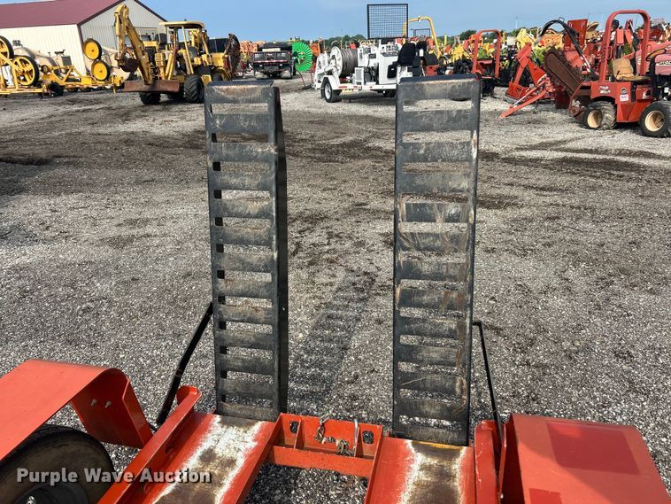 image for item FC2861 2019 Ditch Witch S3C equipment trailer