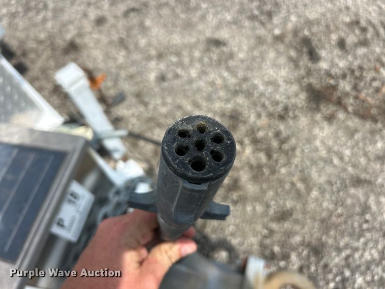 image for item FC2862 2005 Sauber 1594 Oil filtration trailer