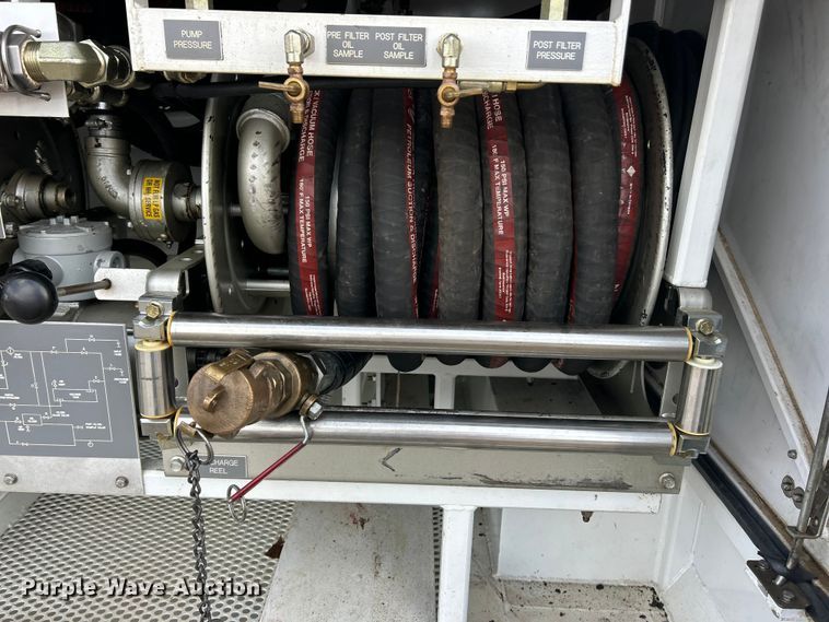 image for item FC2862 2005 Sauber 1594 Oil filtration trailer