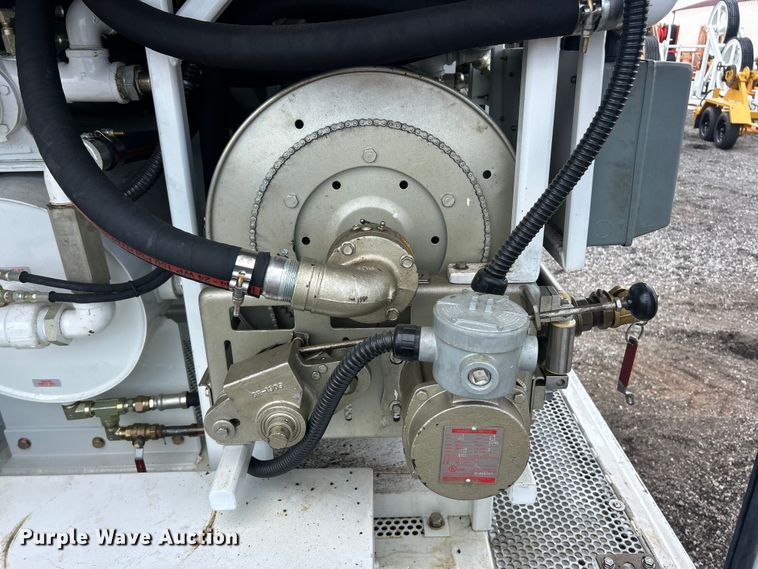 image for item FC2862 2005 Sauber 1594 Oil filtration trailer