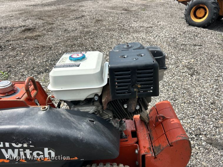image for item FC2865 Ditch Witch 100SX vibratory cable plow