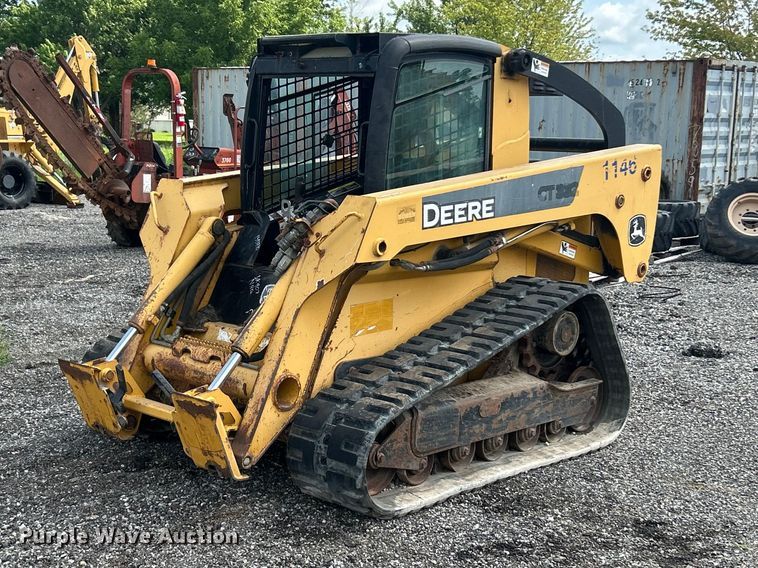 image for item FC2866 2007 John Deere CT332 tracked skid steer loader