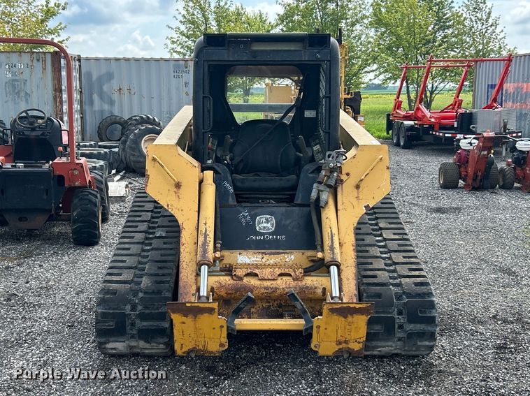 image for item FC2866 2007 John Deere CT332 tracked skid steer loader
