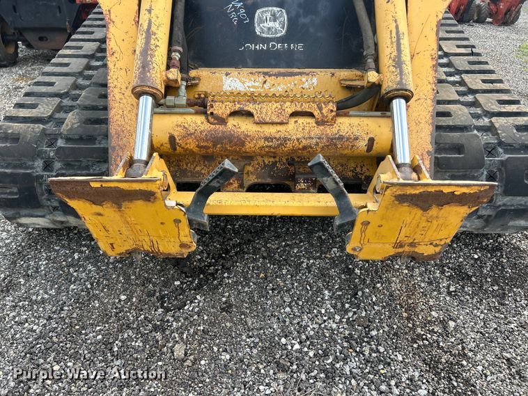 image for item FC2866 2007 John Deere CT332 tracked skid steer loader