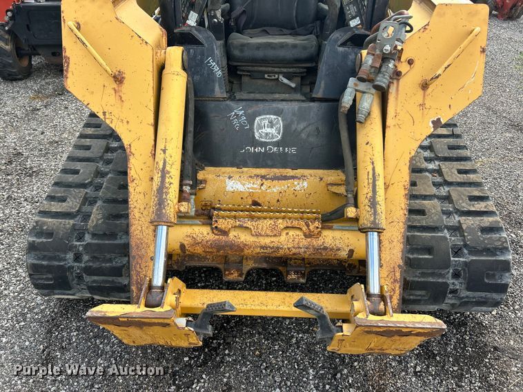 image for item FC2866 2007 John Deere CT332 tracked skid steer loader