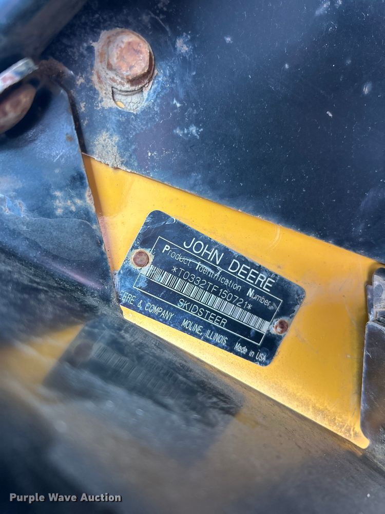 image for item FC2866 2007 John Deere CT332 tracked skid steer loader