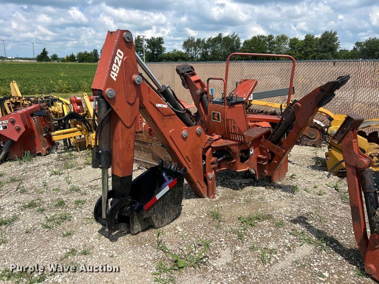 image for item FC2870 Ditch Witch A920 backhoe attachment