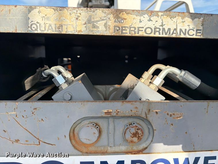 image for item FC3195 2011 Grove CD5540F crane