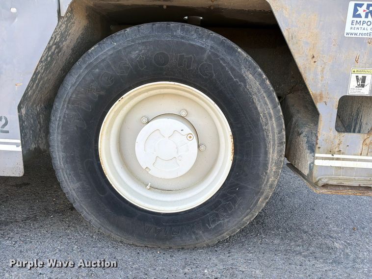 image for item FC3195 2011 Grove CD5540F crane