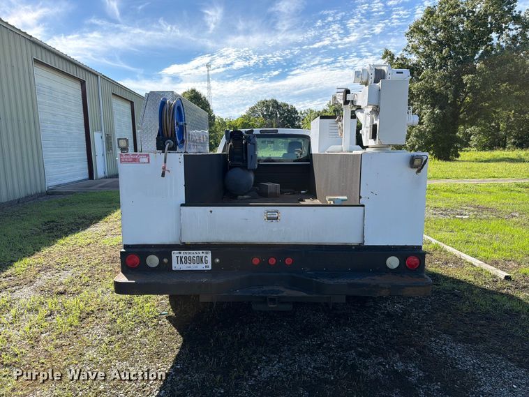 image for item FC3197 2015 Ford F350 Super Duty utility bed pickup truck