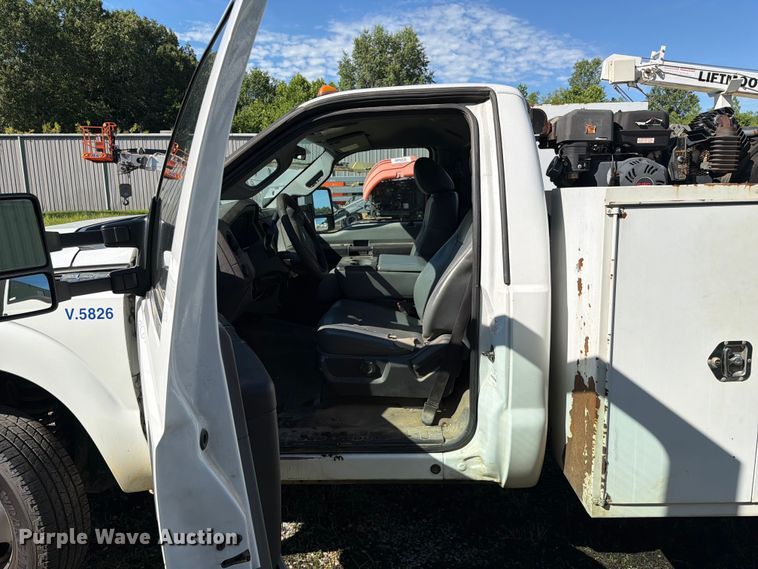 image for item FC3197 2015 Ford F350 Super Duty utility bed pickup truck