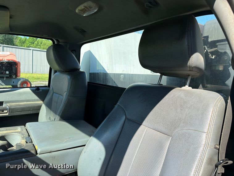image for item FC3197 2015 Ford F350 Super Duty utility bed pickup truck
