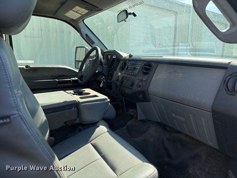 image for item FC3197 2015 Ford F350 Super Duty utility bed pickup truck