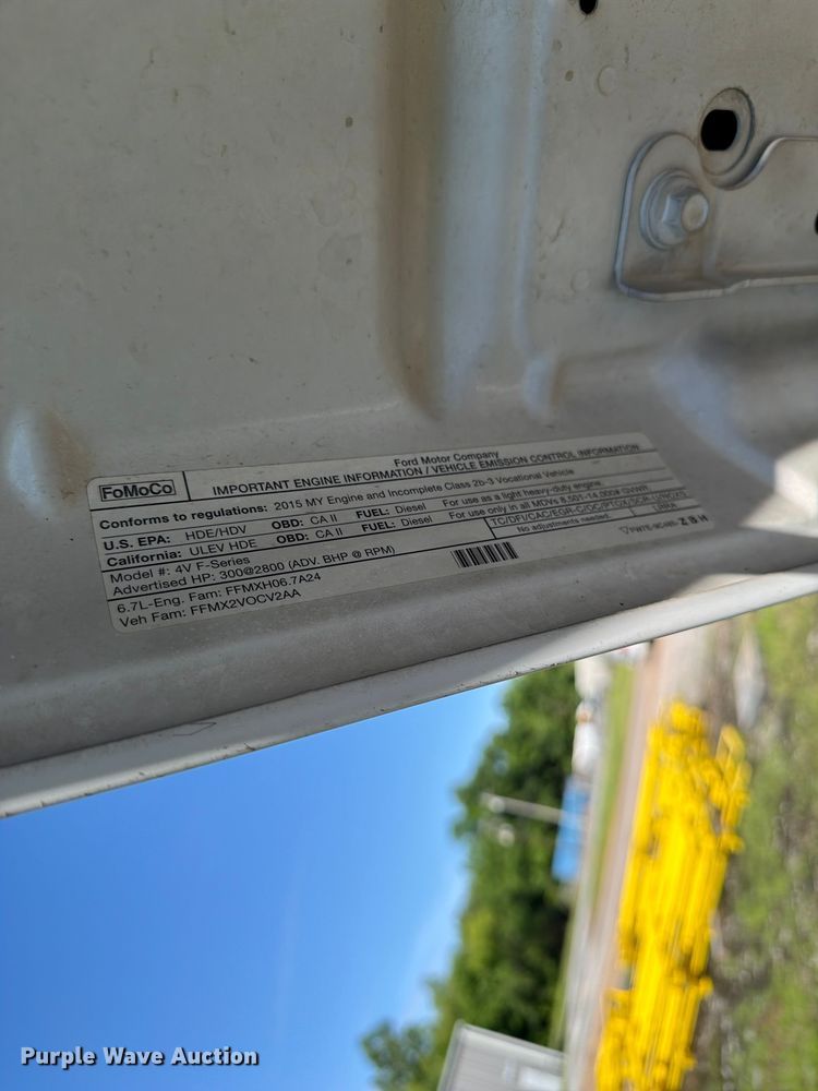 image for item FC3197 2015 Ford F350 Super Duty utility bed pickup truck