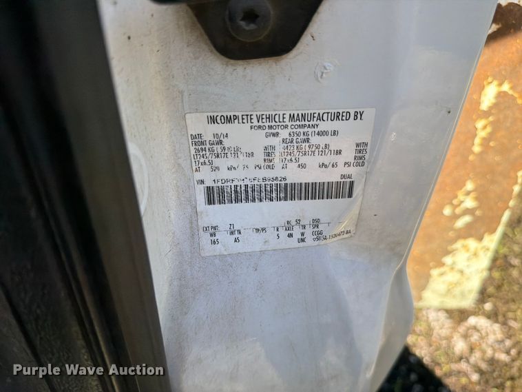 image for item FC3197 2015 Ford F350 Super Duty utility bed pickup truck