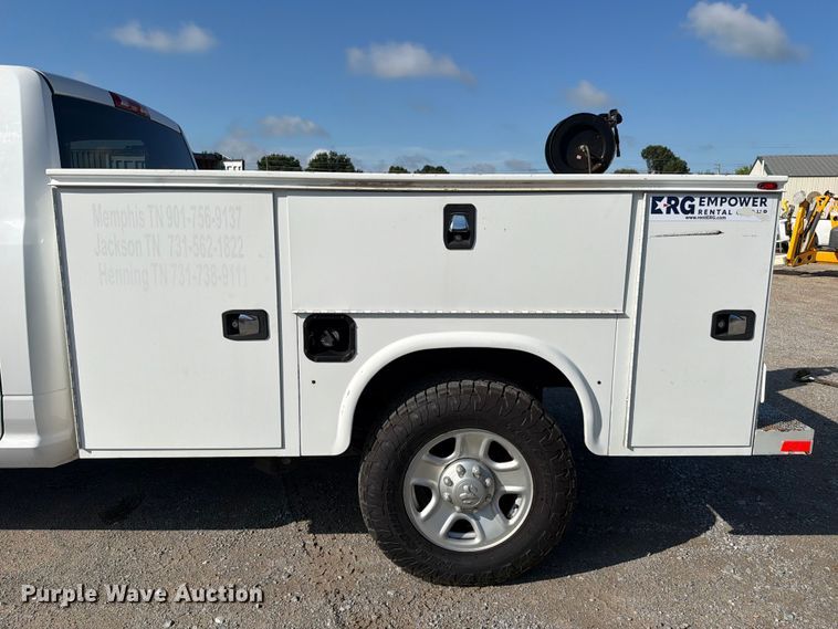 image for item FC3205 2017 RAM 2500 utility bed pickup truck