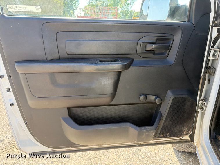 image for item FC3205 2017 RAM 2500 utility bed pickup truck