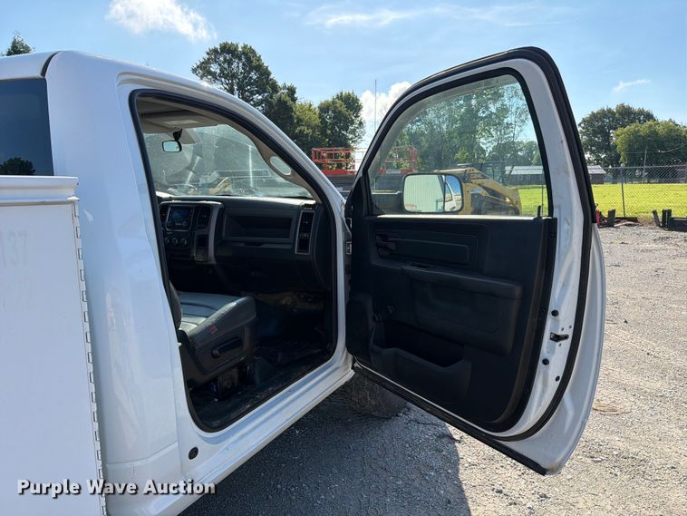 image for item FC3205 2017 RAM 2500 utility bed pickup truck