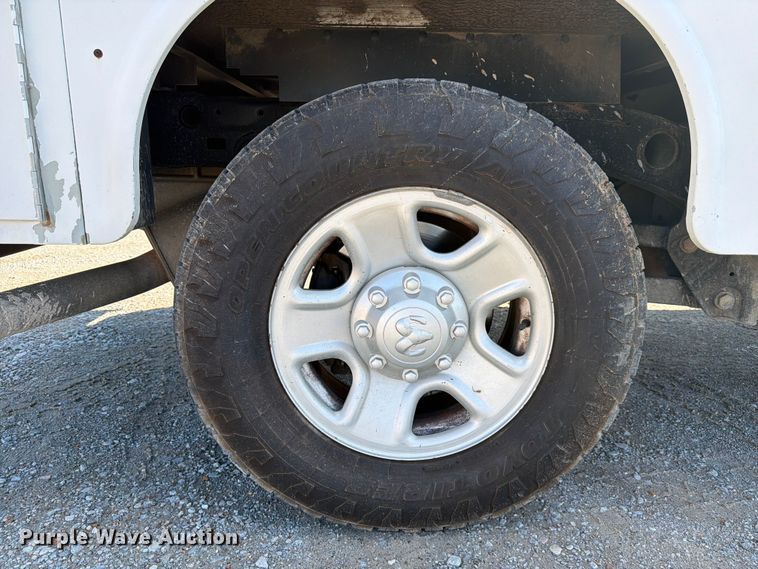 image for item FC3205 2017 RAM 2500 utility bed pickup truck