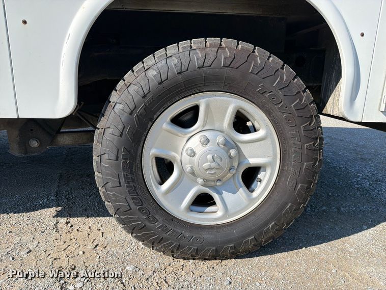 image for item FC3205 2017 RAM 2500 utility bed pickup truck