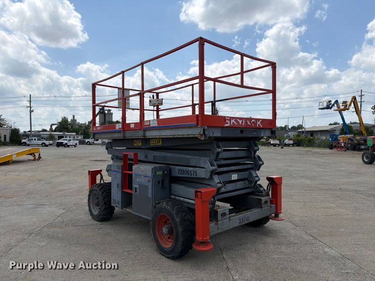 image for item FC3218 2002 SkyJack SJ8841 scissor lift
